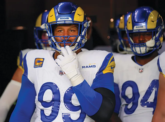D-lineman Donald ends retirement, returns to LA